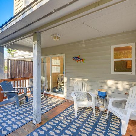 Well-Equipped Emerald Isle Townhome Pets Welcome! Exterior photo